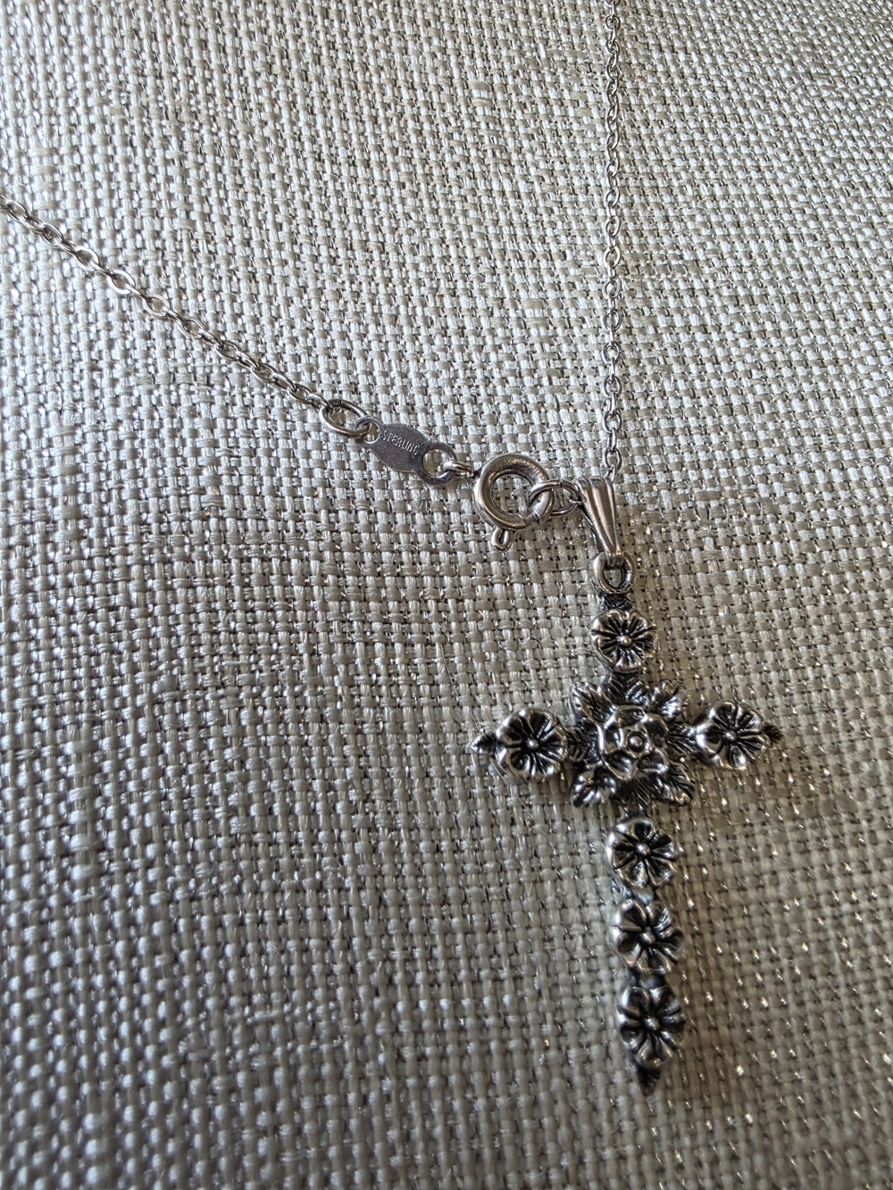 Vintage .925 Sterling Silver Textured Cross Pendant Necklace, 19" Oxidized Detai - Picture 9 of 10